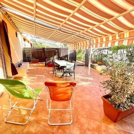 Holiday home Casa Dei Coralli Bianca Con Patio Esterno Cefalu