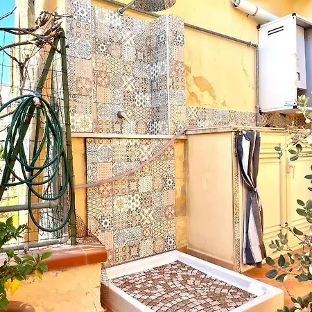Casa Dei Coralli Bianca Con Patio Esterno Cefalu