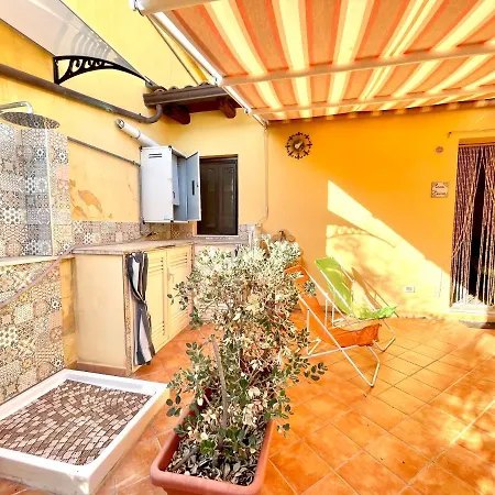 Holiday home Casa Dei Coralli Bianca Con Patio Esterno *