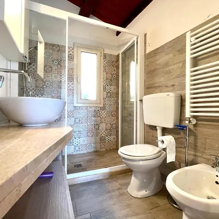 Casa Dei Coralli Bianca Con Patio Esterno Holiday home Cefalu