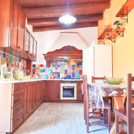 Casa Dei Coralli Bianca Con Patio Esterno *